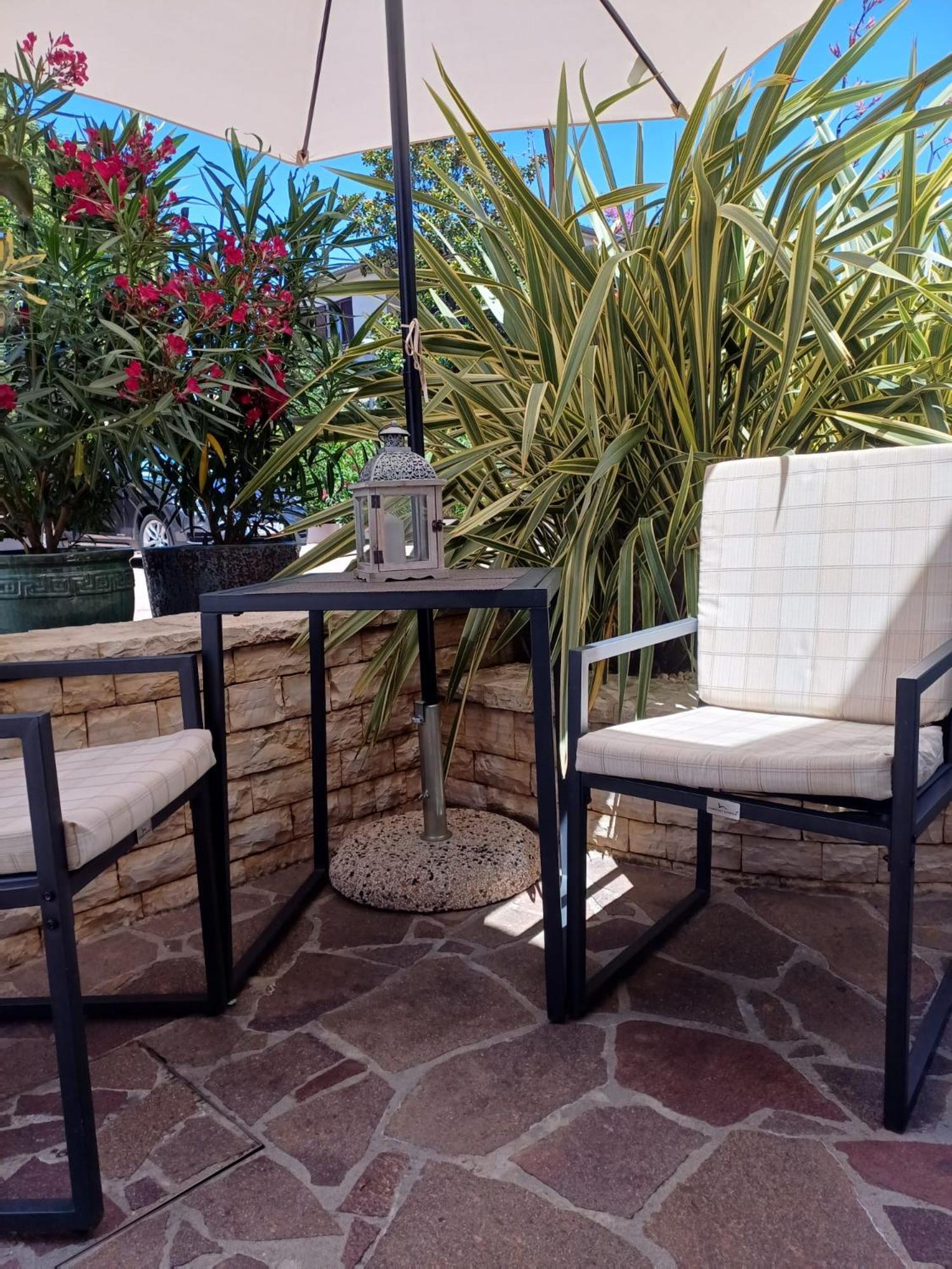 אומאג Apartments Leona מראה חיצוני תמונה